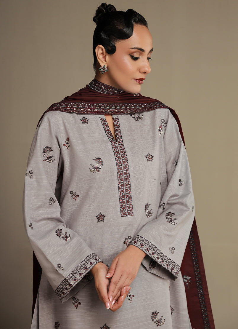 3-pc-khaddar-embroidered-suit