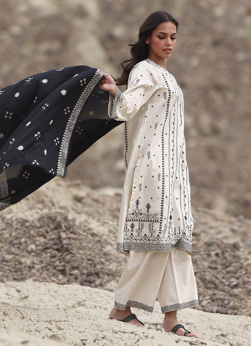 3-pc-embroidered-suit