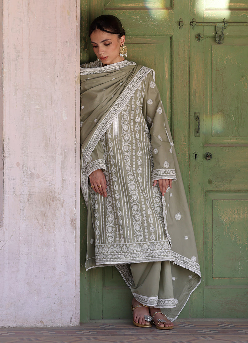 3-pc-embroidered-suit