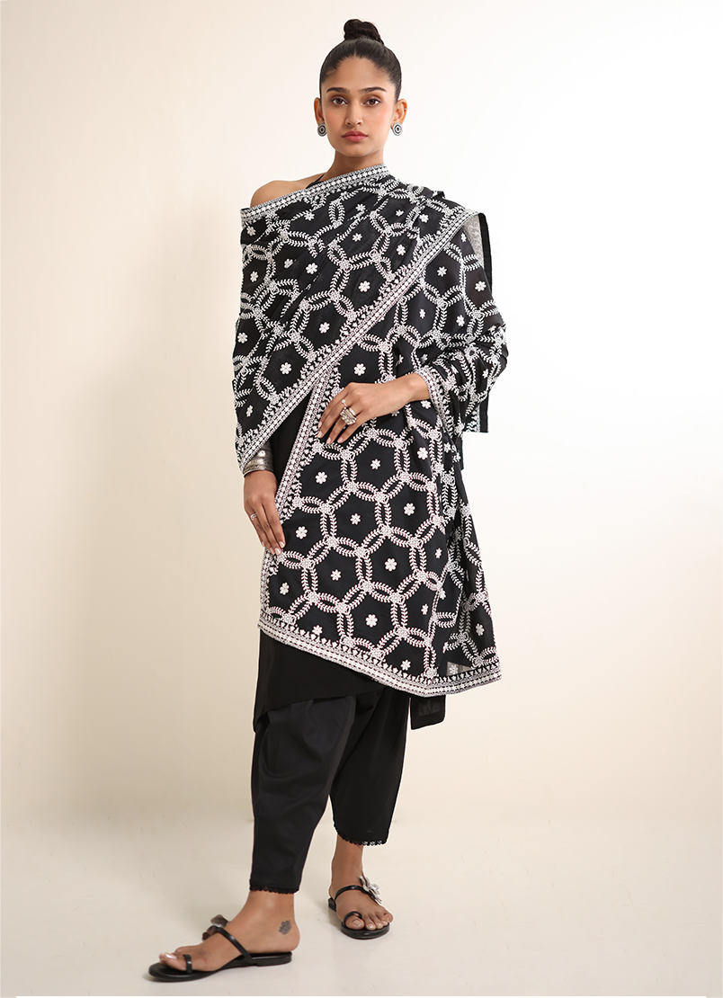 chikankari-dupatta