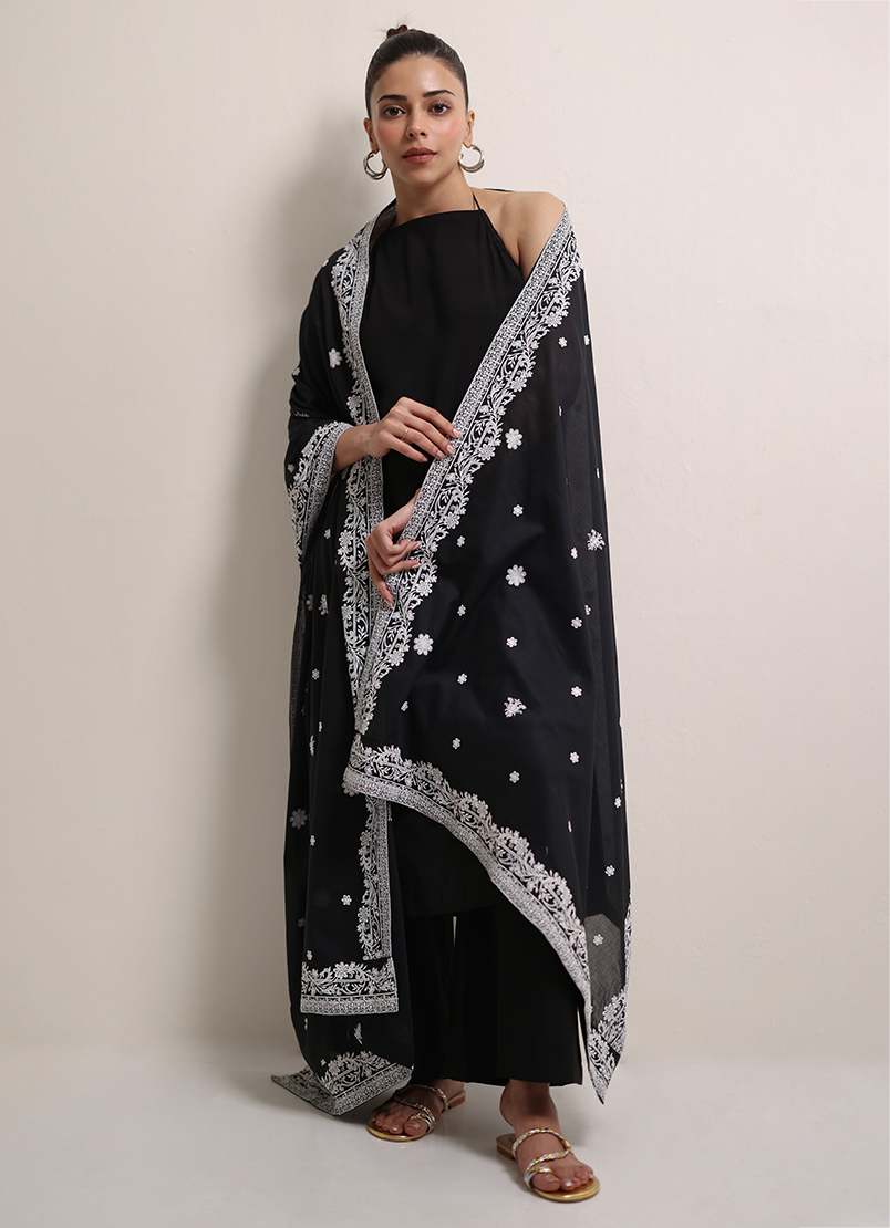 chikankari-dupatta