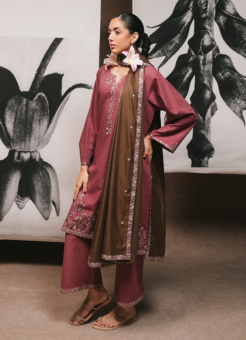 3-pc-khaddar-embroidered-suit