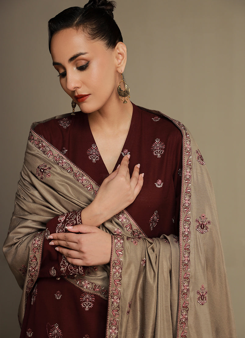 3-pc-khaddar-embroidered-suit