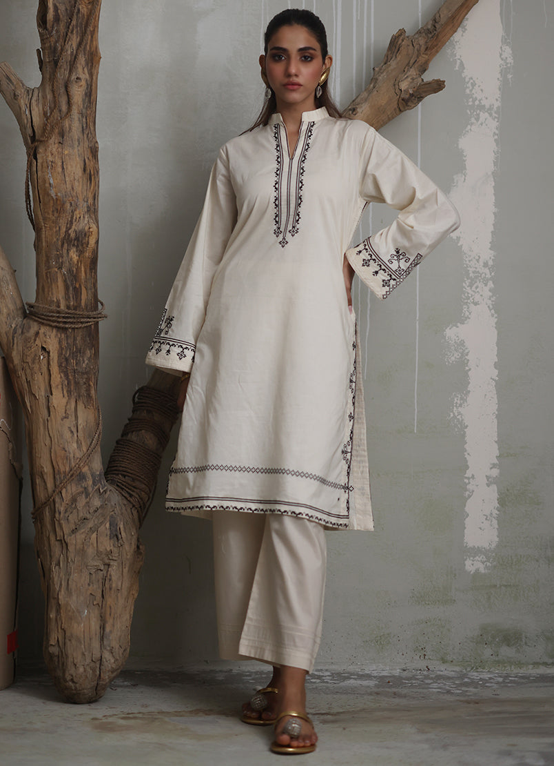 ivory-embroidered-kurta