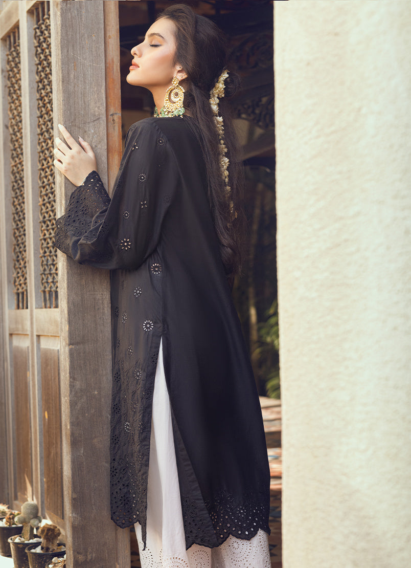 black-schiffli-embroidered-kurta